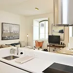 Trendy Chic - Checkinhome Апартаменты